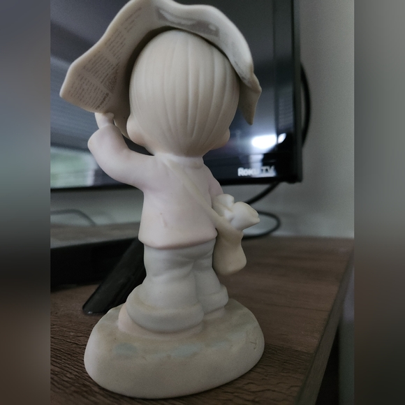 Precious Moments "Sending You Showers of Blessings" Samuel J Butcher - Picture 2 of 4